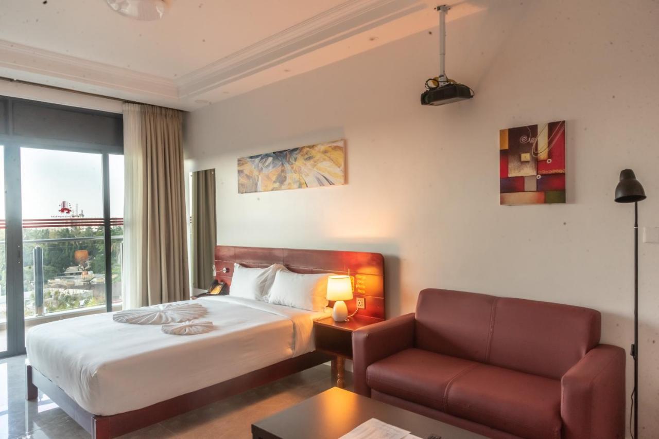 Pauraque Soho Hotel Dar es Salaam Exterior photo